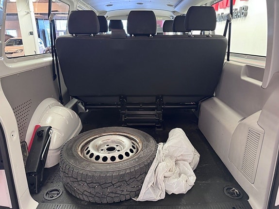 Volkswagen Transporter 16 of 16