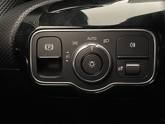 Mercedes-Benz A200 22 of 27