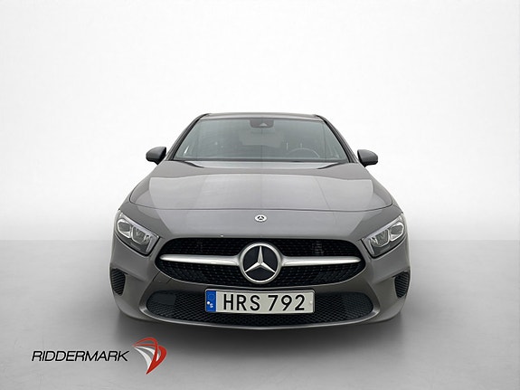 Mercedes-Benz A200 2 of 5