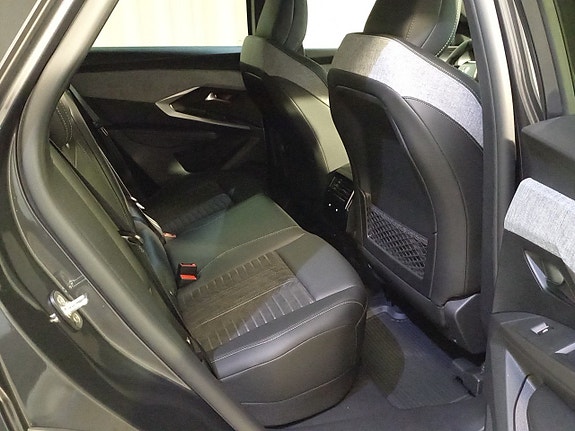 Peugeot 3008 4 of 5