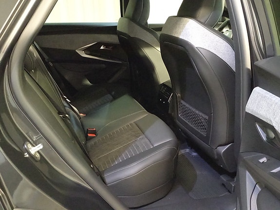 Peugeot 3008 4 of 12