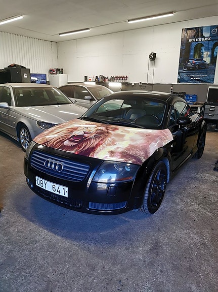 Audi TT 2 of 5