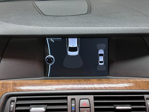 BMW 528i 19 of 23