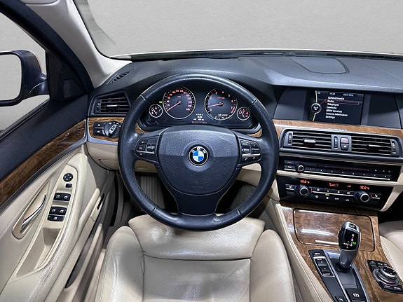BMW 528i 15 of 23
