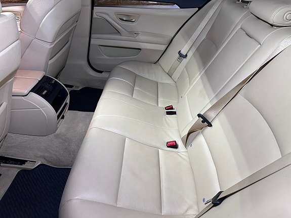 BMW 528i 23 of 23