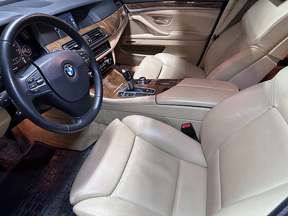 BMW 528i 13 of 23