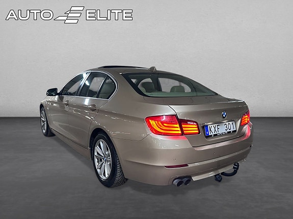 BMW 528i 3 of 5