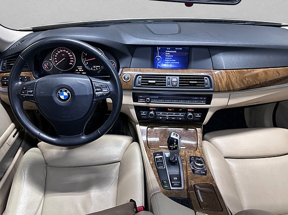 BMW 528i 14 of 23