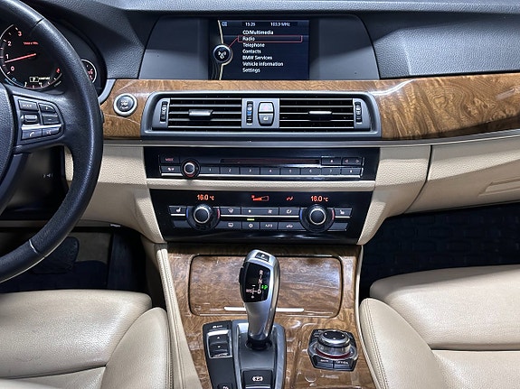BMW 528i 18 of 23