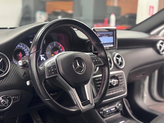 Mercedes-Benz A180 13 of 13