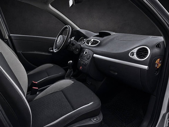 Renault Clio 9 of 9