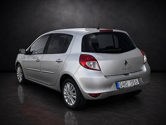 Renault Clio 3 of 9