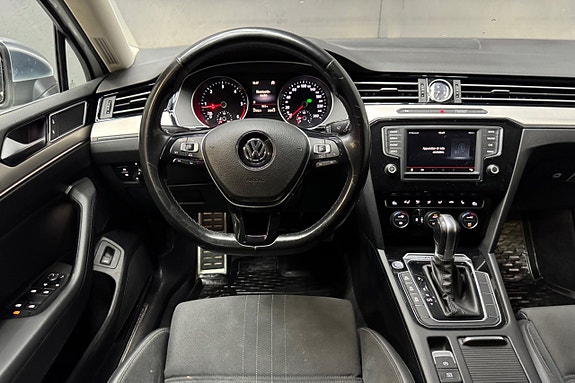 Volkswagen Passat Alltrack 10 of 14