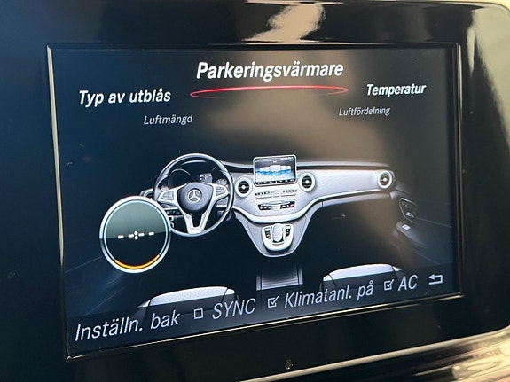 Mercedes-Benz V250 9 of 17