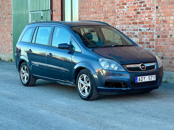 Opel Zafira 7 of 18