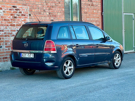 Opel Zafira 9 of 18