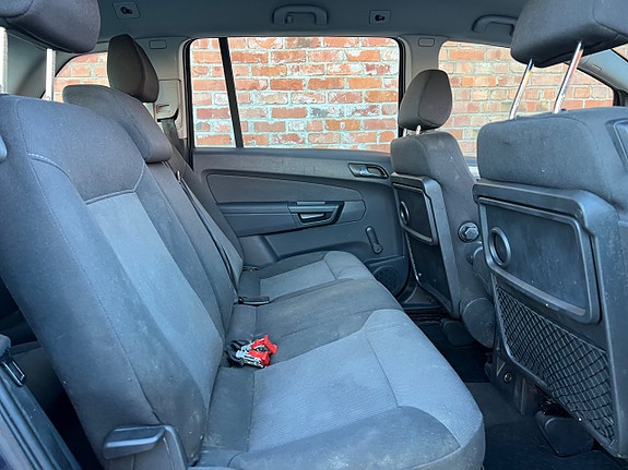 Opel Zafira 15 of 18