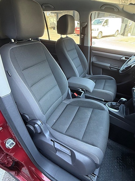 Volkswagen Touran 11 of 17
