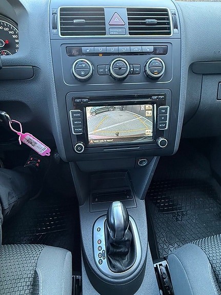 Volkswagen Touran 7 of 17