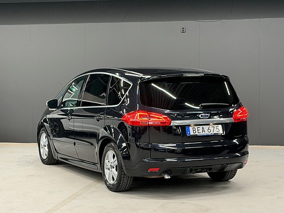 Ford S-MAX 4 of 5