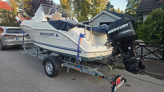 Quicksilver 540 active cabin cruiser 2 of 9
