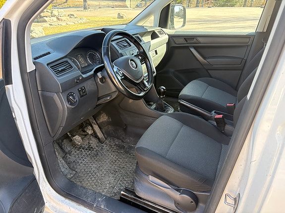 Volkswagen Caddy Maxi 2 of 5