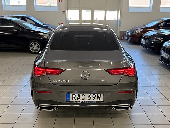 Mercedes-Benz CLA250 4 of 5