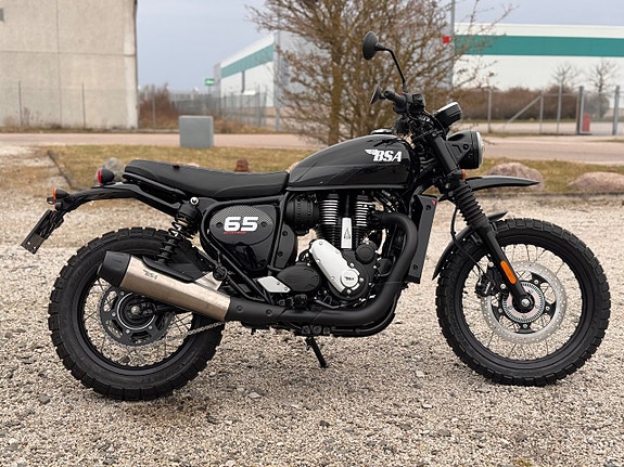 BSA Scrambler 650 Raven black 2 of 5
