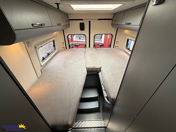 Adria Twin 640 SL 11 of 17