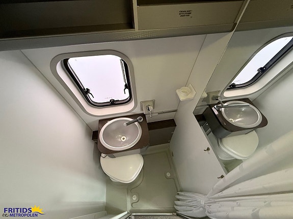 Adria Twin 640 SL 14 of 17