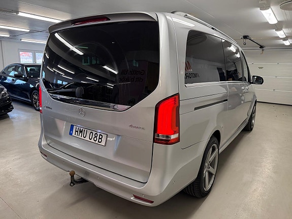 Mercedes-Benz V300 d 12 of 27