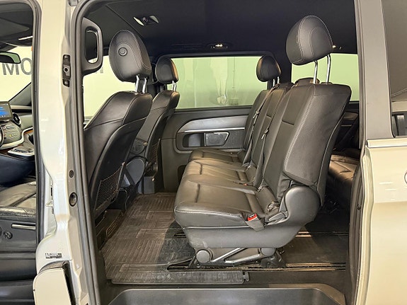 Mercedes-Benz V300 d 10 of 27
