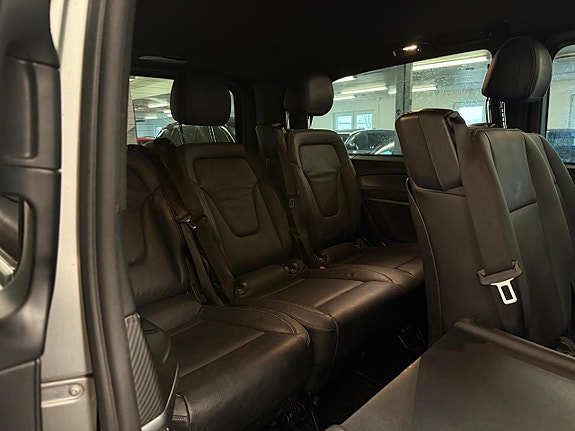 Mercedes-Benz V300 d 14 of 27