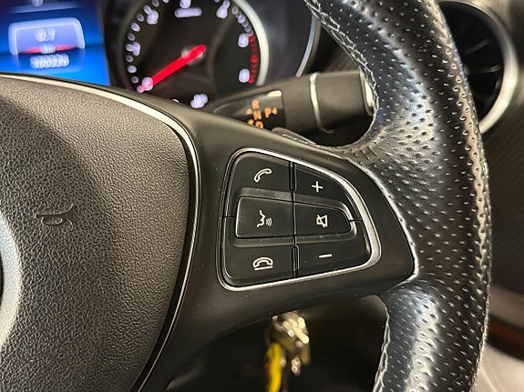 Mercedes-Benz V300 d 20 of 27