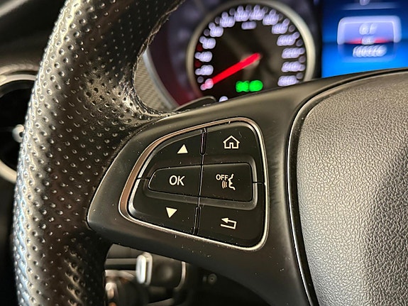 Mercedes-Benz V300 d 19 of 27