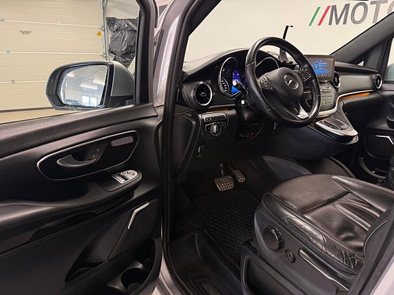 Mercedes-Benz V300 d 7 of 27