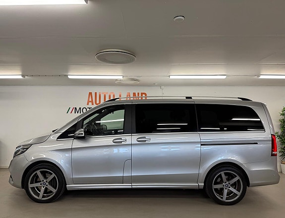 Mercedes-Benz V300 d 4 of 5