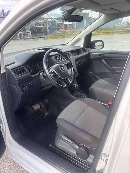 Volkswagen e-Caddy Maxi 5 of 5
