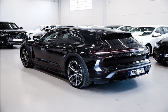 Porsche Taycan 4 of 14