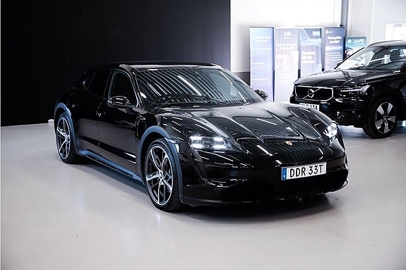 Porsche Taycan 5 of 14