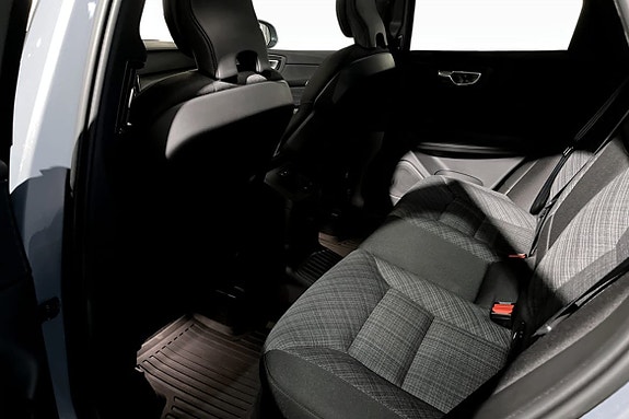 Volvo XC60 8 of 9