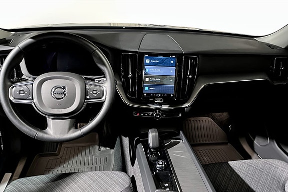 Volvo XC60 4 of 5