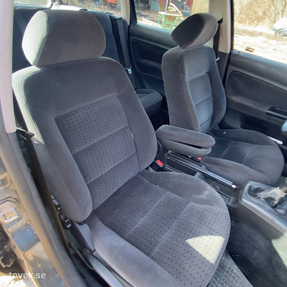 Volkswagen Passat 24 of 30