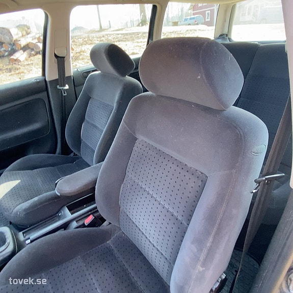 Volkswagen Passat 23 of 30
