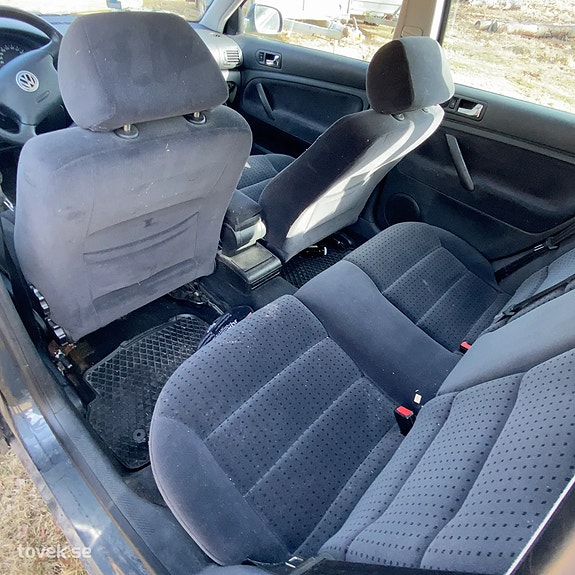 Volkswagen Passat 22 of 30