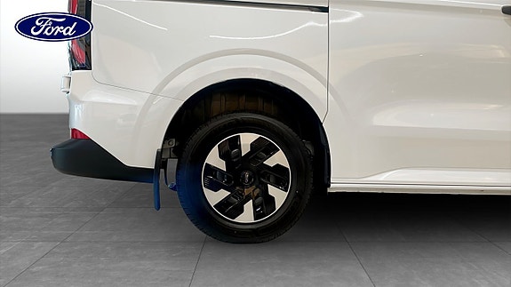 Ford Transit 9 of 10