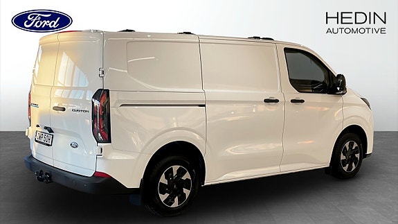 Ford Transit 2 of 5