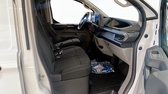 Ford Transit 3 of 5