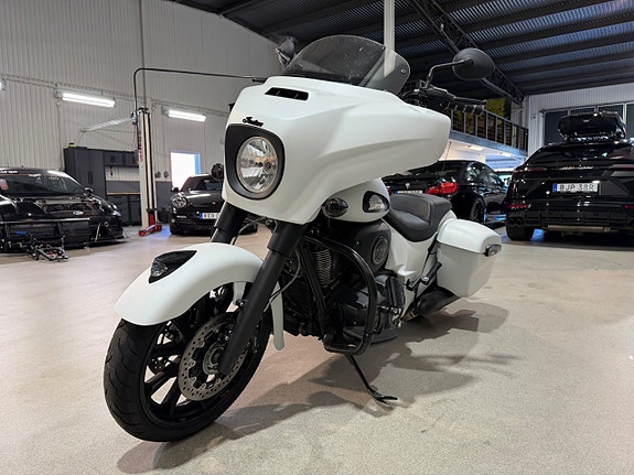 Indian Chieftain Dark Horse Thunder Stroke 111 V-Twin 7 of 22