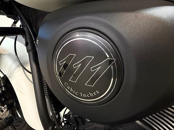 Indian Chieftain Dark Horse Thunder Stroke 111 V-Twin 19 of 22